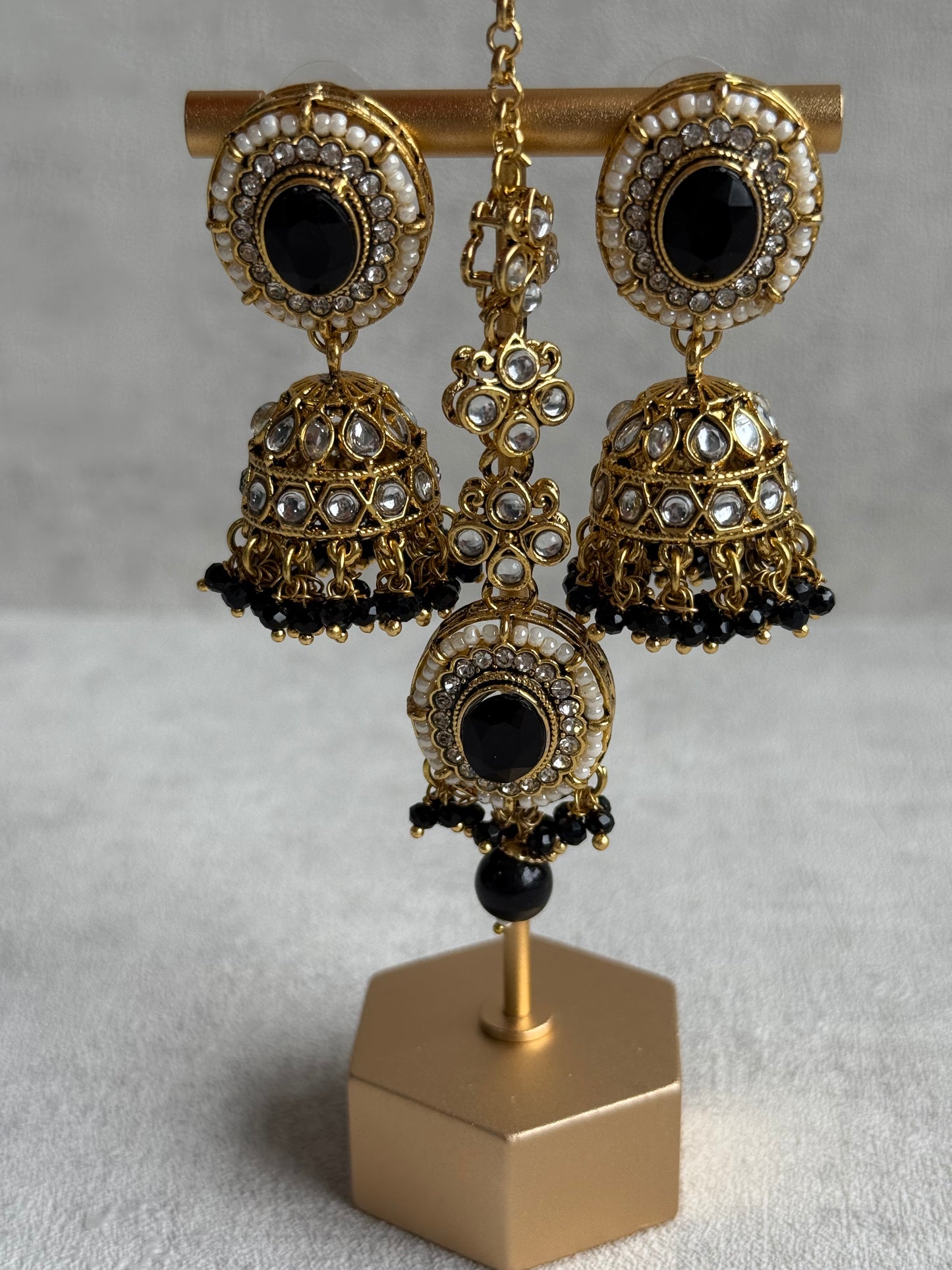 Ayura Designs Muskaan Set – Choker, Jhumkis & Tikka with Black Beads, Kundan Stones & Antique Gold Finish