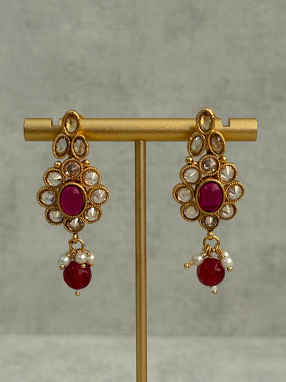 Ayura Designs Biju Set with Necklace, Earrings & Tikka – Fuchsia Pink & Ivory Pearls, Mirror-Cut Stones, Antique Gold Finish