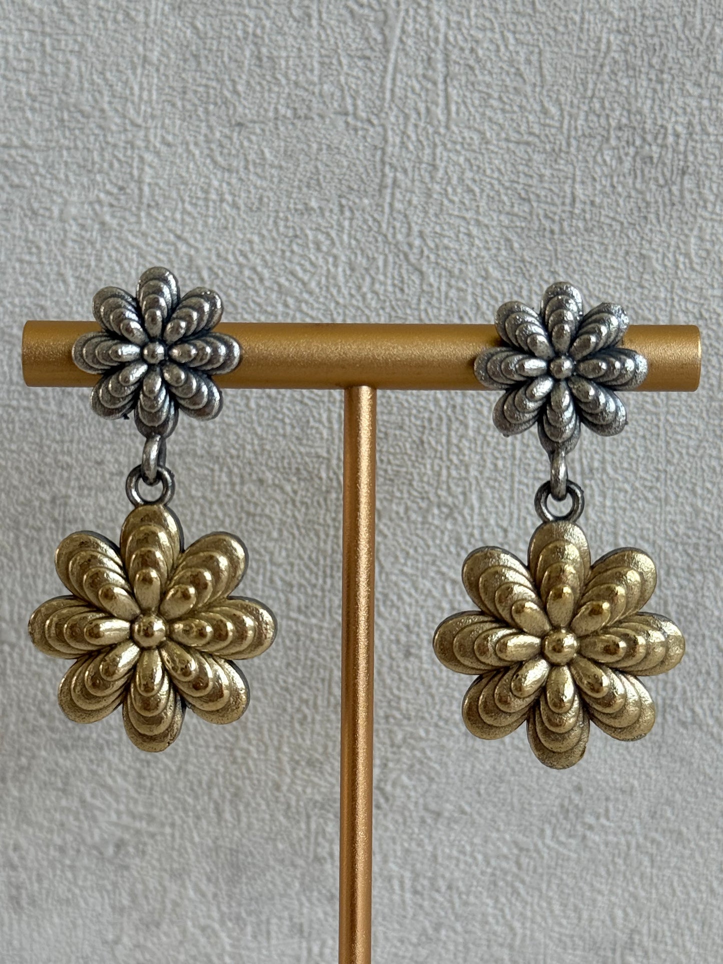 Ayura Designs Andaaz Set with Earrings – Dual Tone Oxidised Floral Necklace Set