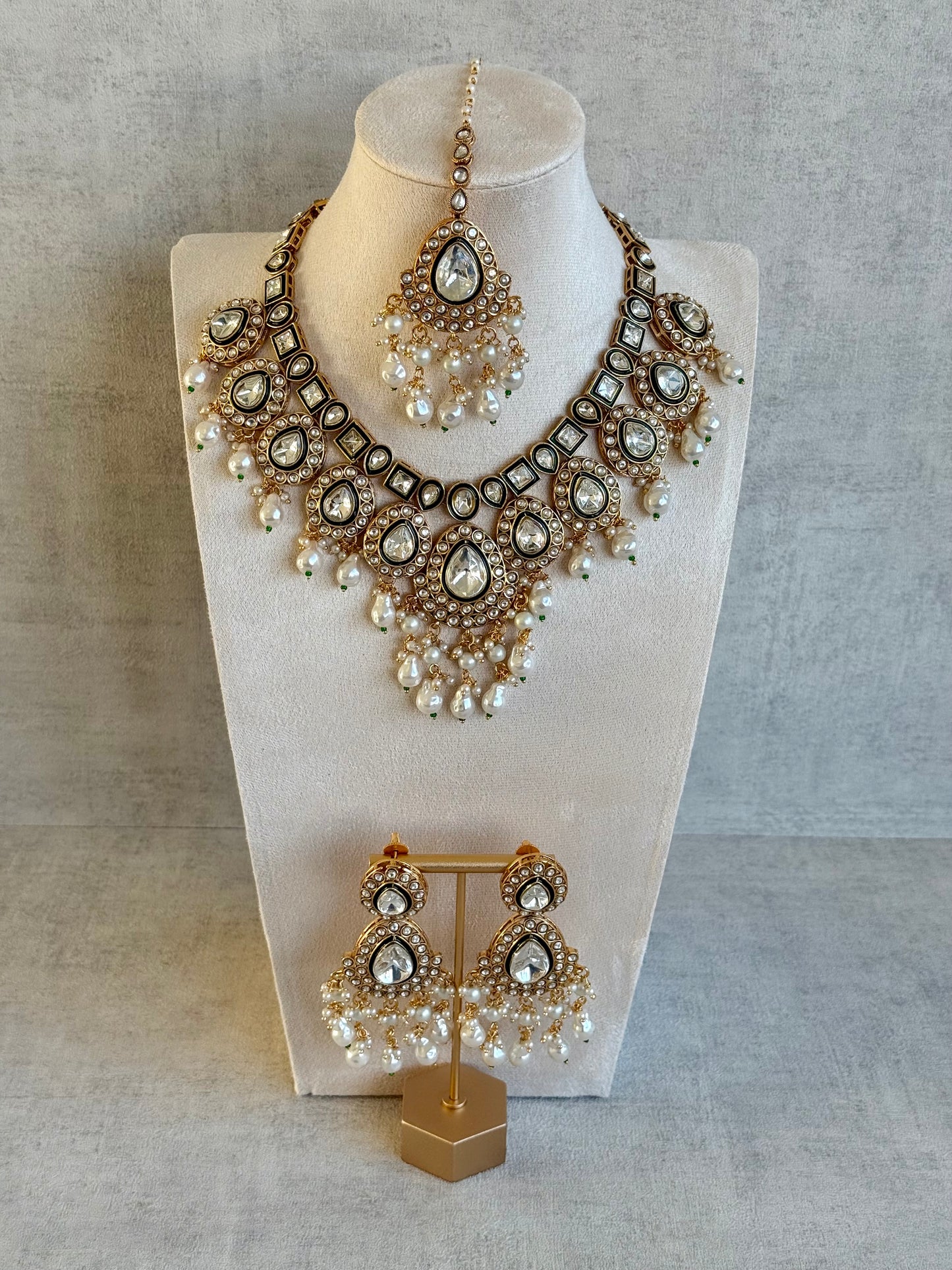 Ayura Designs Ishyat Set with Necklace, Earrings & Tikka – Kundan Detailing, Ivory Pearl Drops
