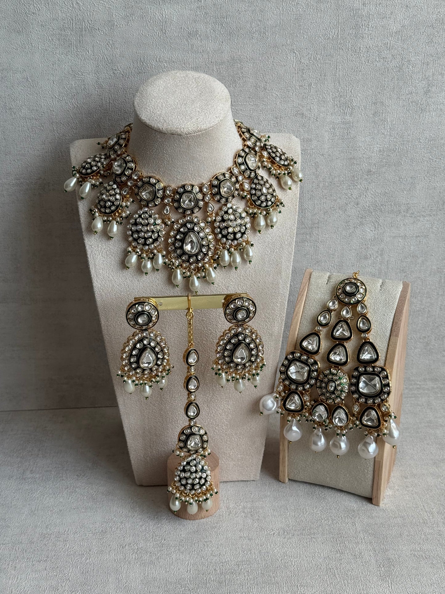 Ayura Designs Ayesha Bridal Set with Necklace, Earrings, Tikka & Passa – Emerald Green Enamel, Mirror-Cut Stones, Pearls & Antique Gold Kundan Detailing