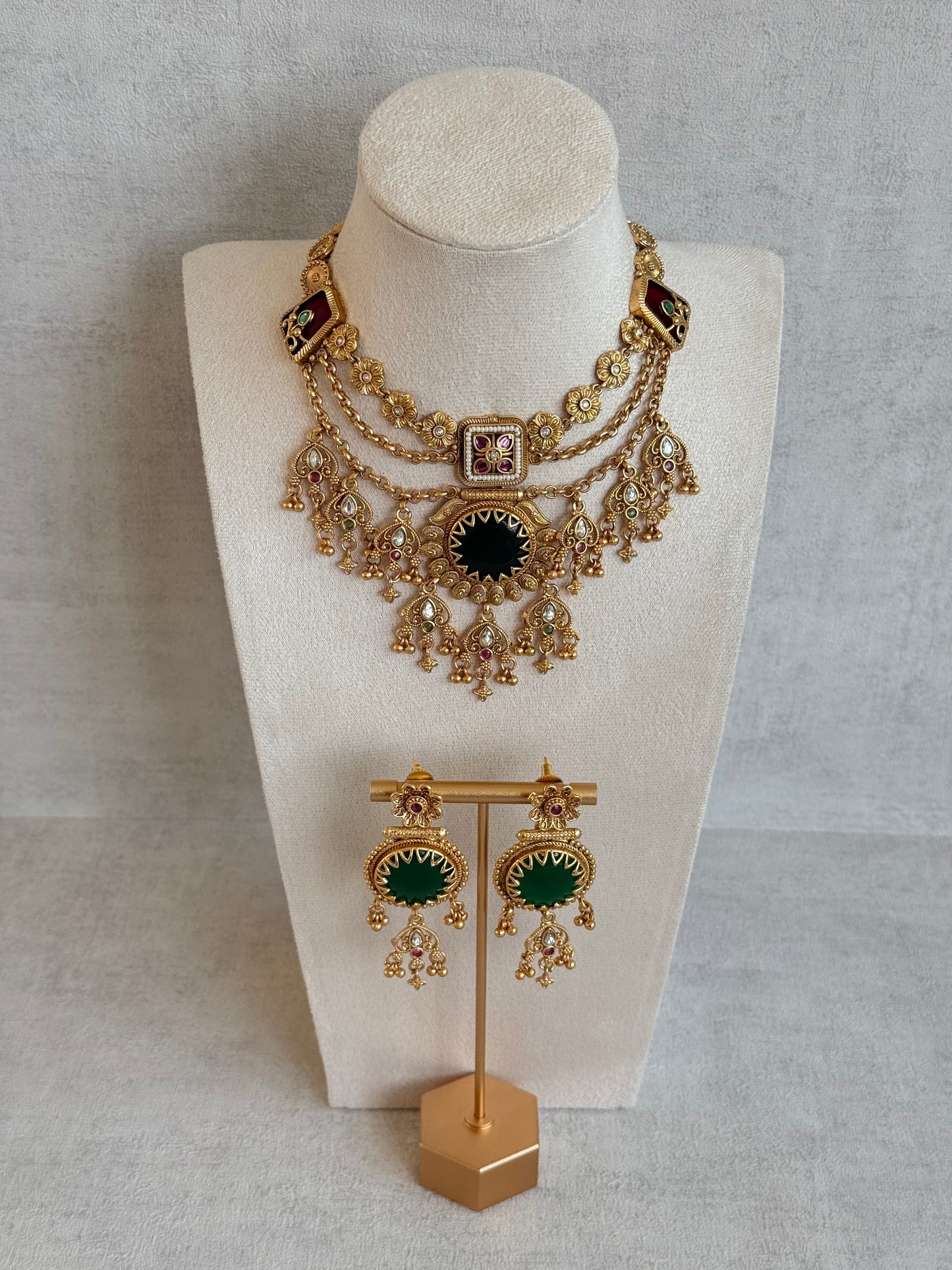Ayura Designs Bolavi Necklace Set with Earrings – Green Stones, Kundan & Ghungroo Detailing