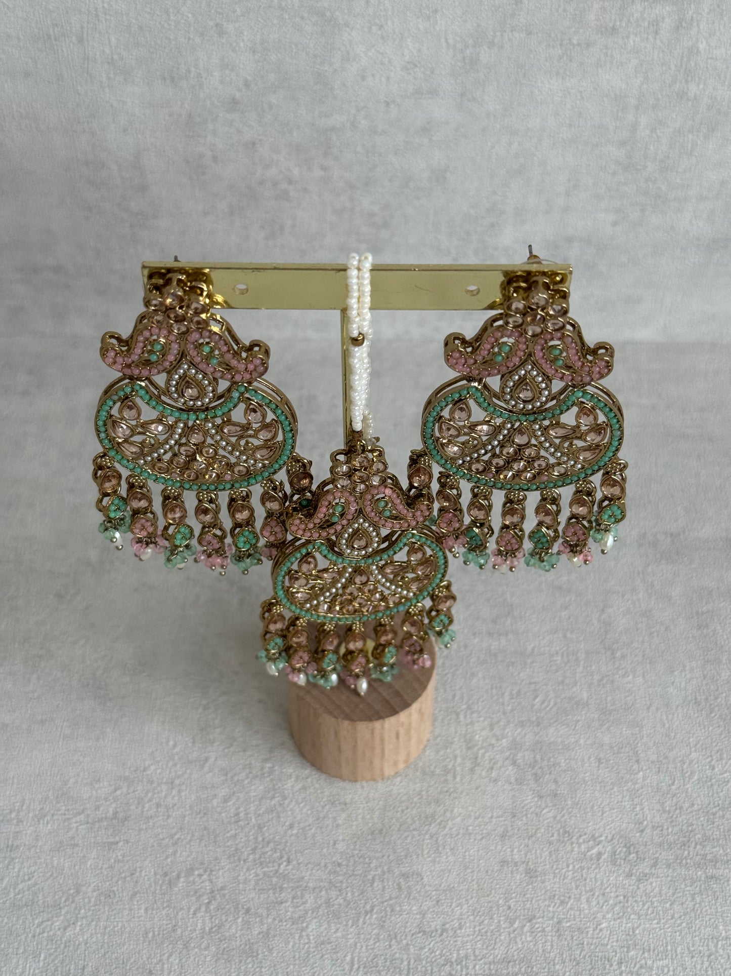 Ayura Designs Anvi Tikka Set with Earrings – Blush Pink & Mint Green with Champagne Stones & Pearl Drops