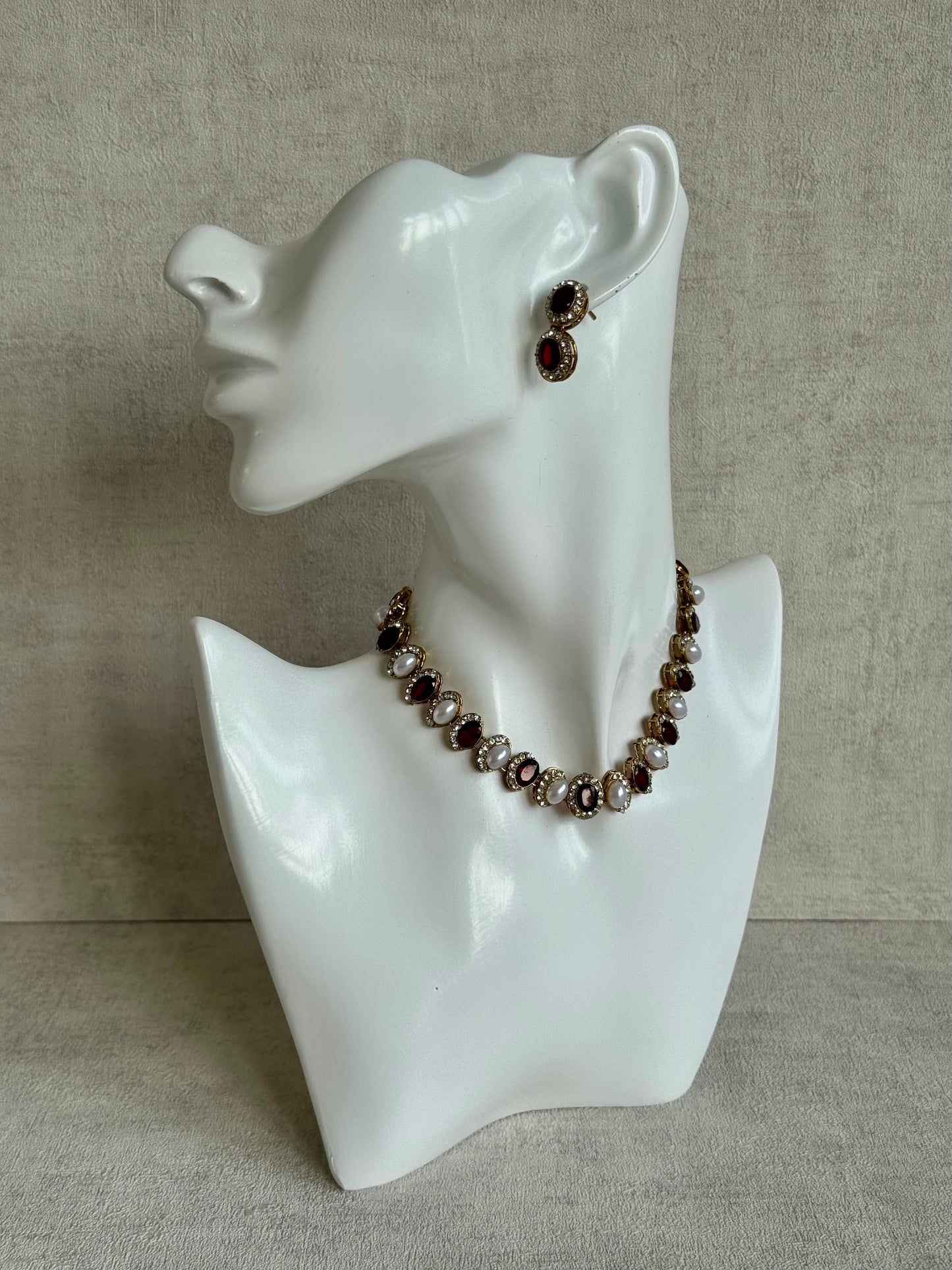 Ayura Designs Eira Set – Necklace, Earrings & Tikka with Ruby Red & Ivory Oval Stones in Antique Gold