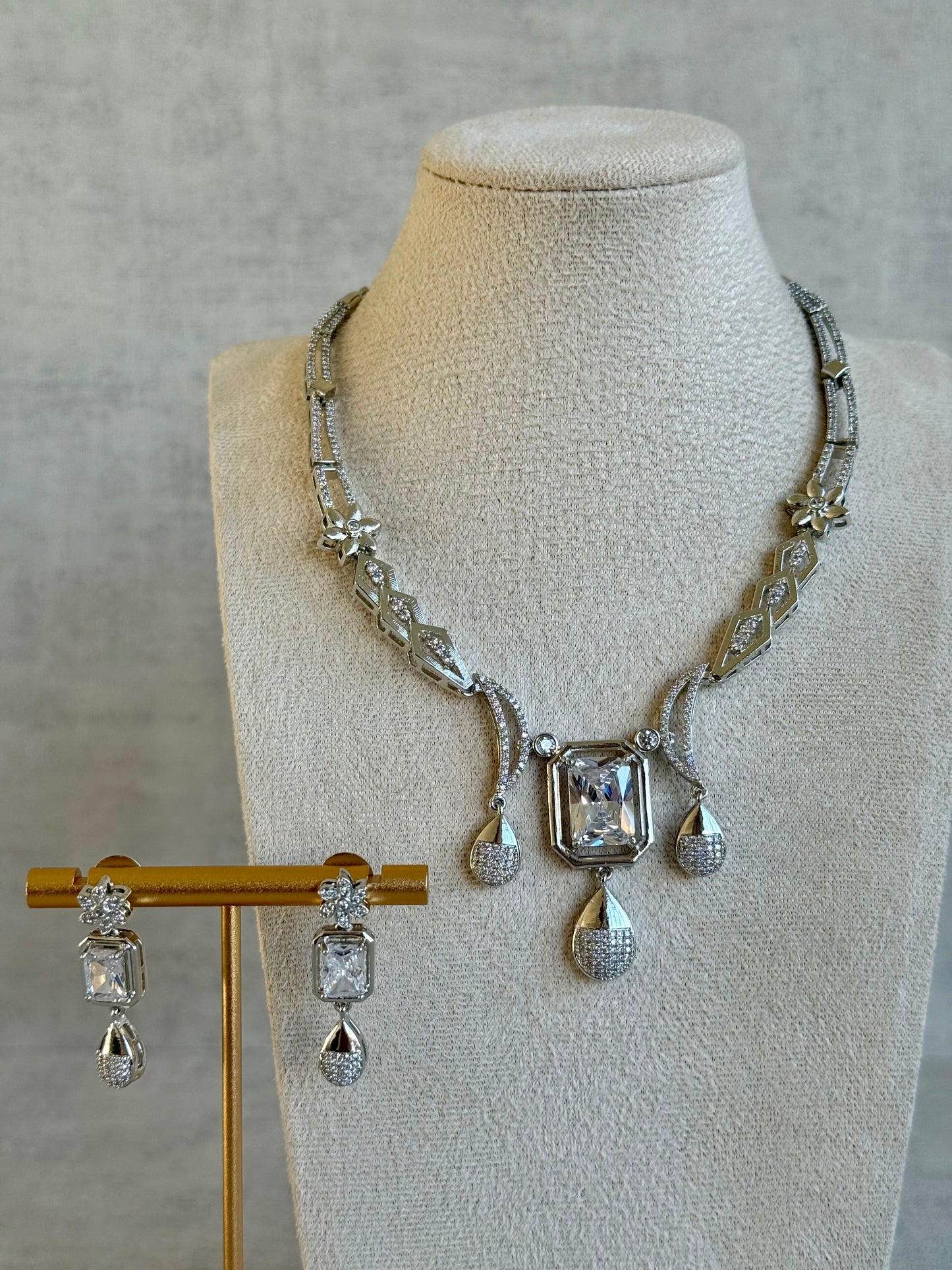 Ayura Designs Estrella Set with Necklace & Earrings – Silver Finish, Moissanite-Inspired Stones and Teardrop Charms