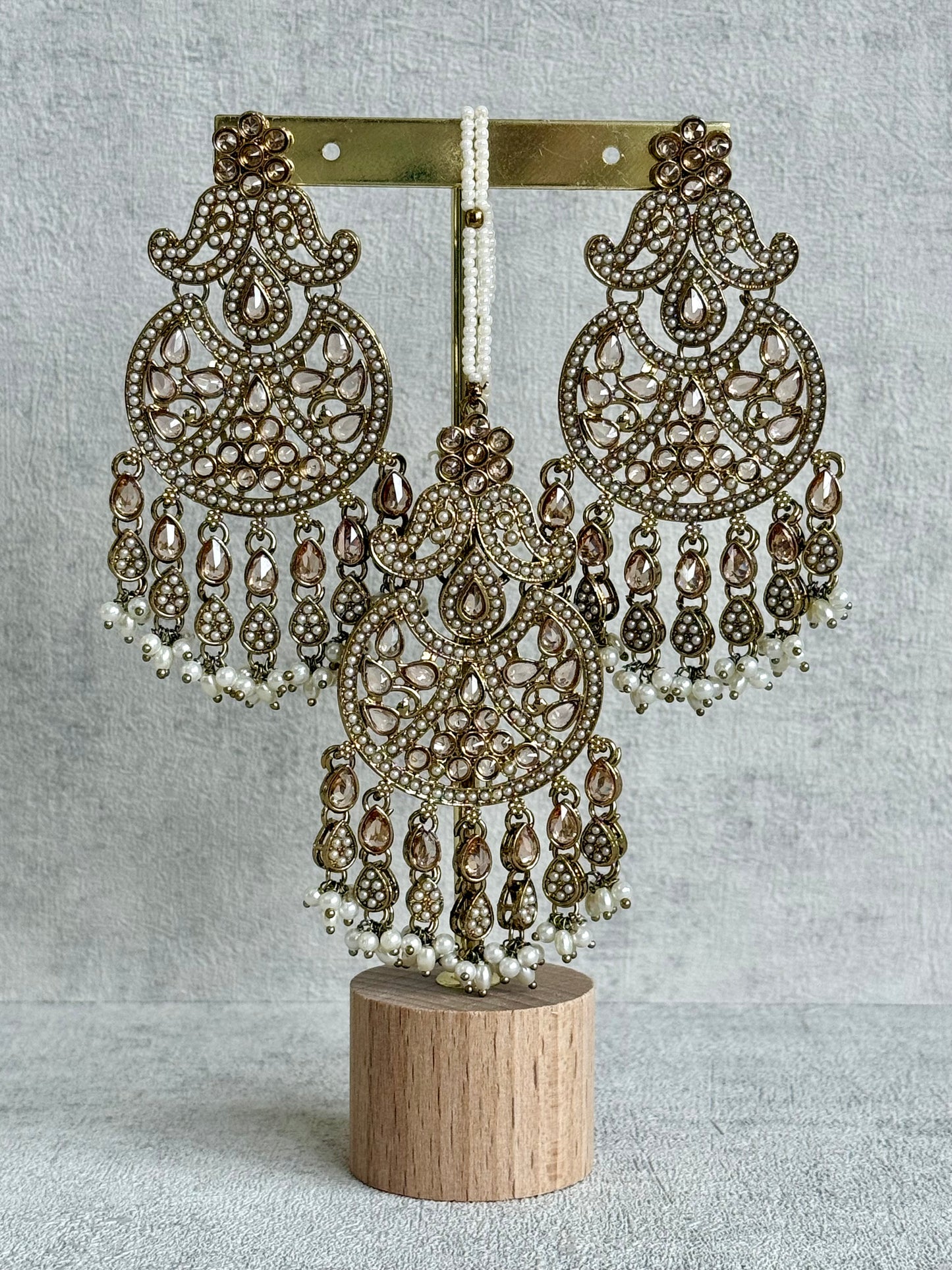 Ayura Designs Anvi Tikka Set with Earrings – Champagne Stones with Ivory Pearl Drops
