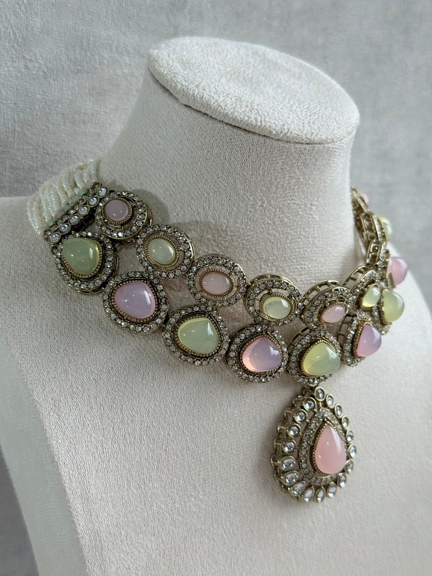 Ayura Designs Tamara Set with Necklace, Earrings & Tikka – Blush Pink & Pistachio Green Stones with Kundan Detailing in Antique Gold Finish