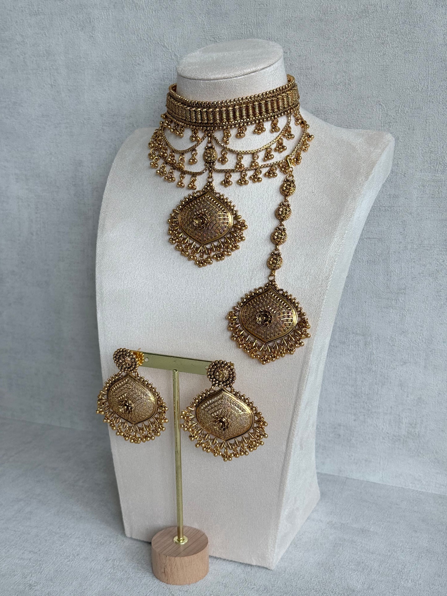 Ayura Designs Sahira Choker Set with Earrings & Tikka – Gold Engraved Choker with Floral Pendant & Ghungroo Detailing