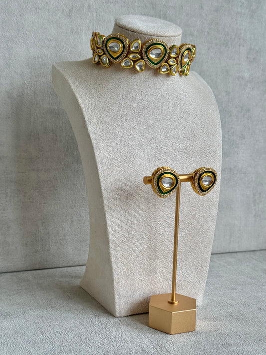 Ayura Designs Sehaj Choker Set – Emerald Green & Gold Kundan Choker with Matching Stud Earrings in Teardrop Design