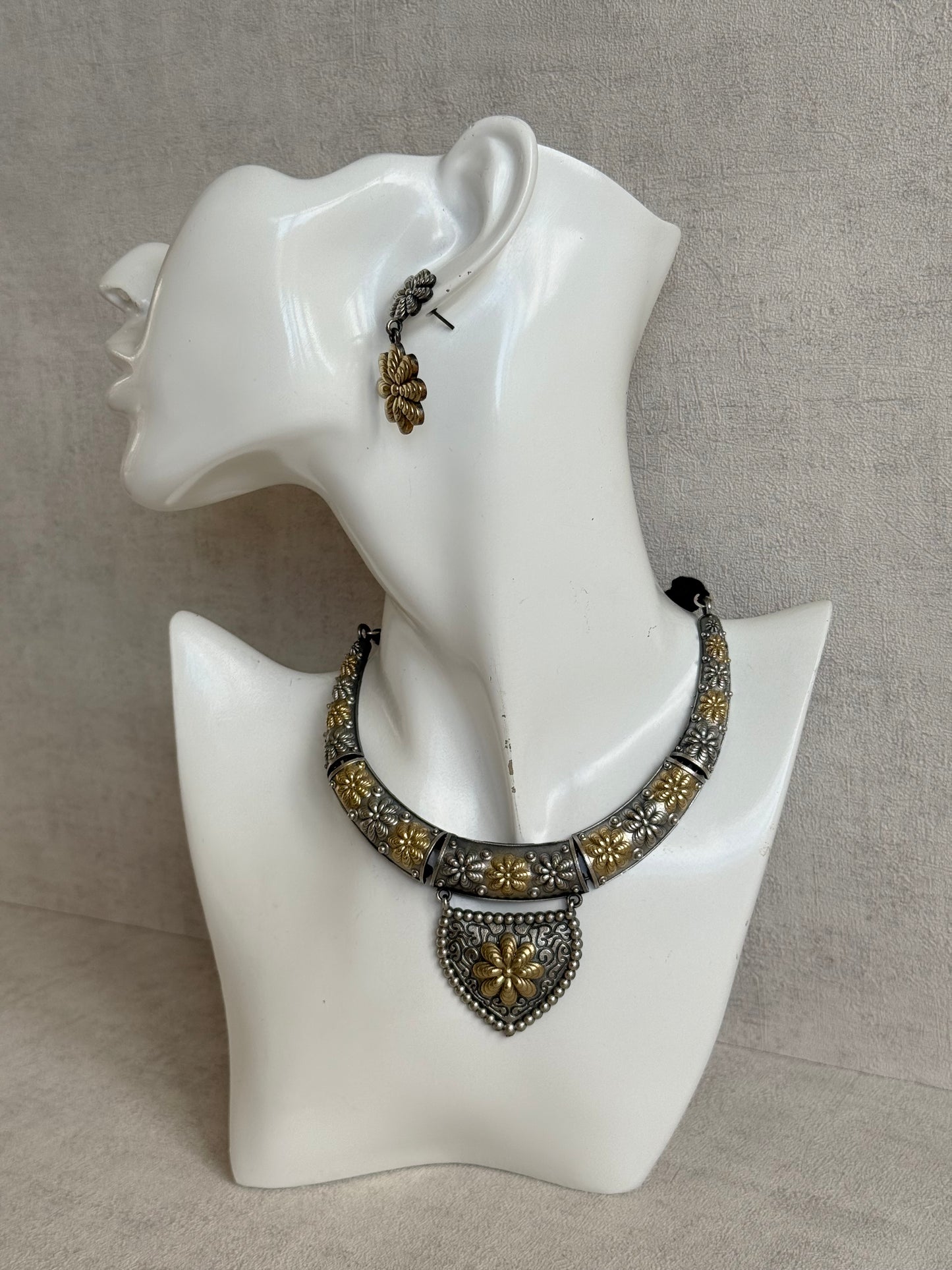 Ayura Designs Andaaz Set with Earrings – Dual Tone Oxidised Floral Necklace Set