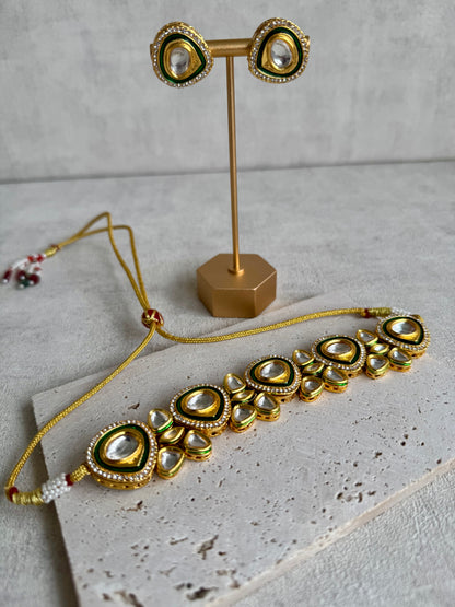 Ayura Designs Sehaj Choker Set – Emerald Green & Gold Kundan Choker with Matching Stud Earrings in Teardrop Design