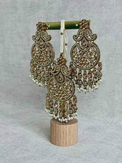 Ayura Designs Anvi Tikka Set with Earrings – Champagne Stones with Ivory Pearl Drops