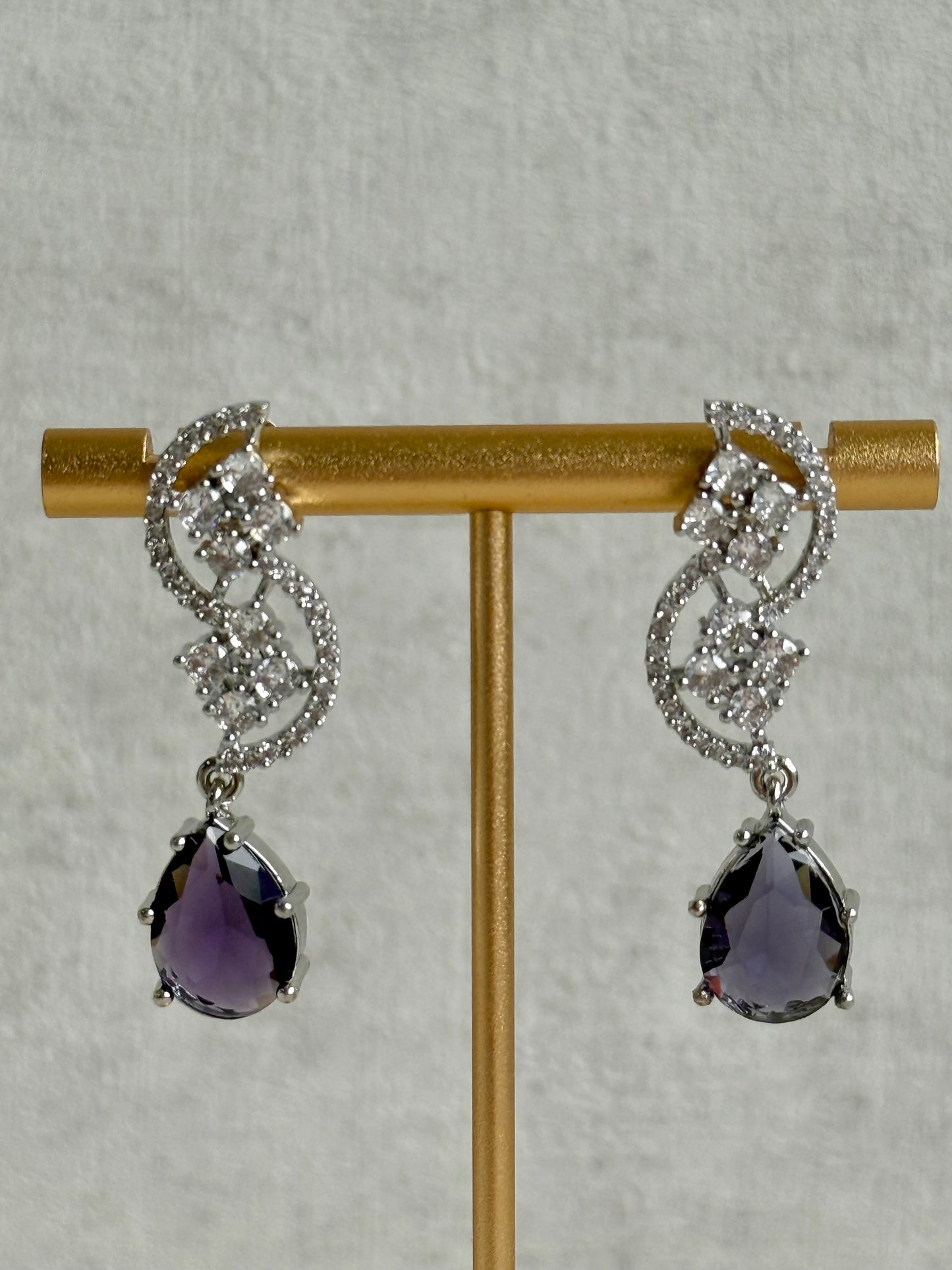 Ayura Designs Nida Set with Necklace & Earrings – Amethyst Purple Stones, Diamond-Cut Detailing & Silver Finish