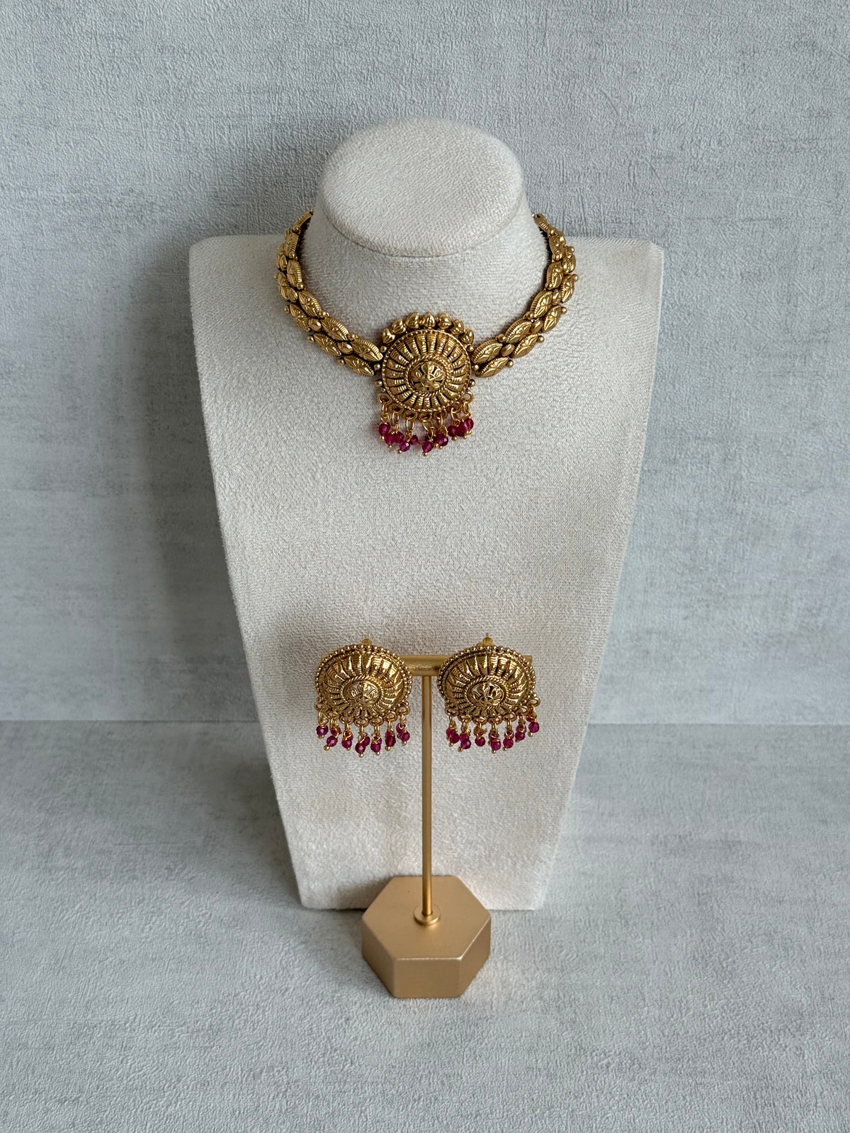 Ayura Designs Rania Choker Set with Studs – Antique Gold Floral Medallion Choker with Ruby Pink Bead Detailing