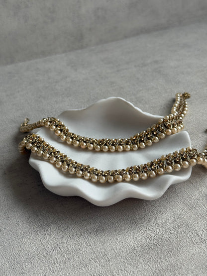 Ayura Designs Chandni Payals – Kundan Anklets with Ivory Pearls & Antique Gold Finish