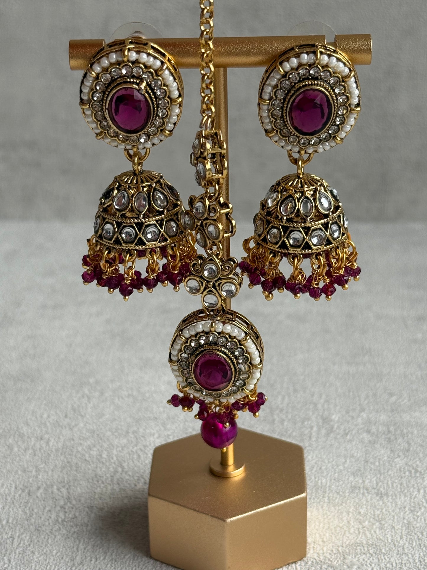 Ayura Designs Muskaan Set – Choker, Jhumkis & Tikka with Magenta Beads, Kundan Stones & Antique Gold Finish