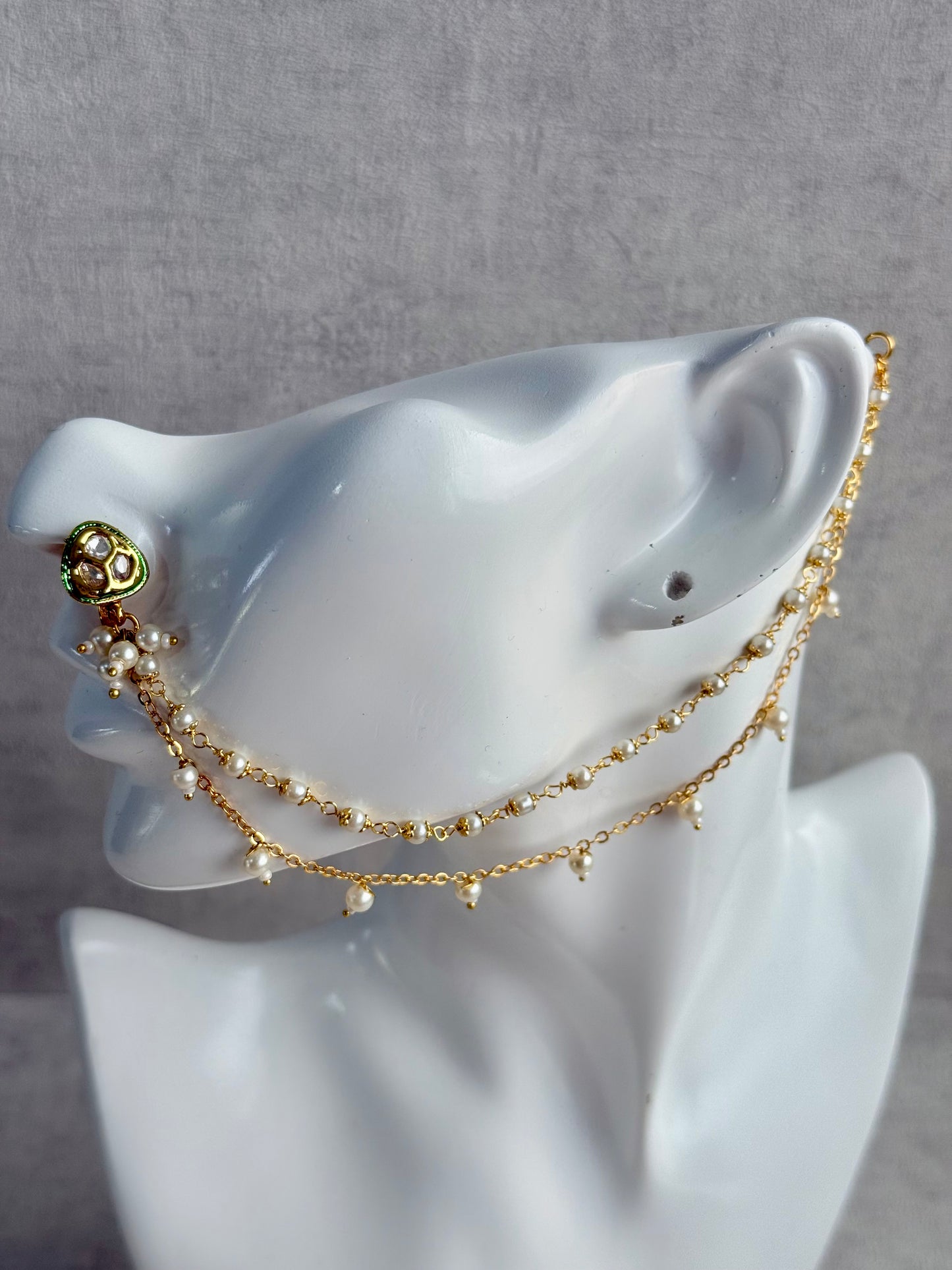 Ayura Designs Fakira Nose Ring – Kundan-Style Detailing with Pearl Chain