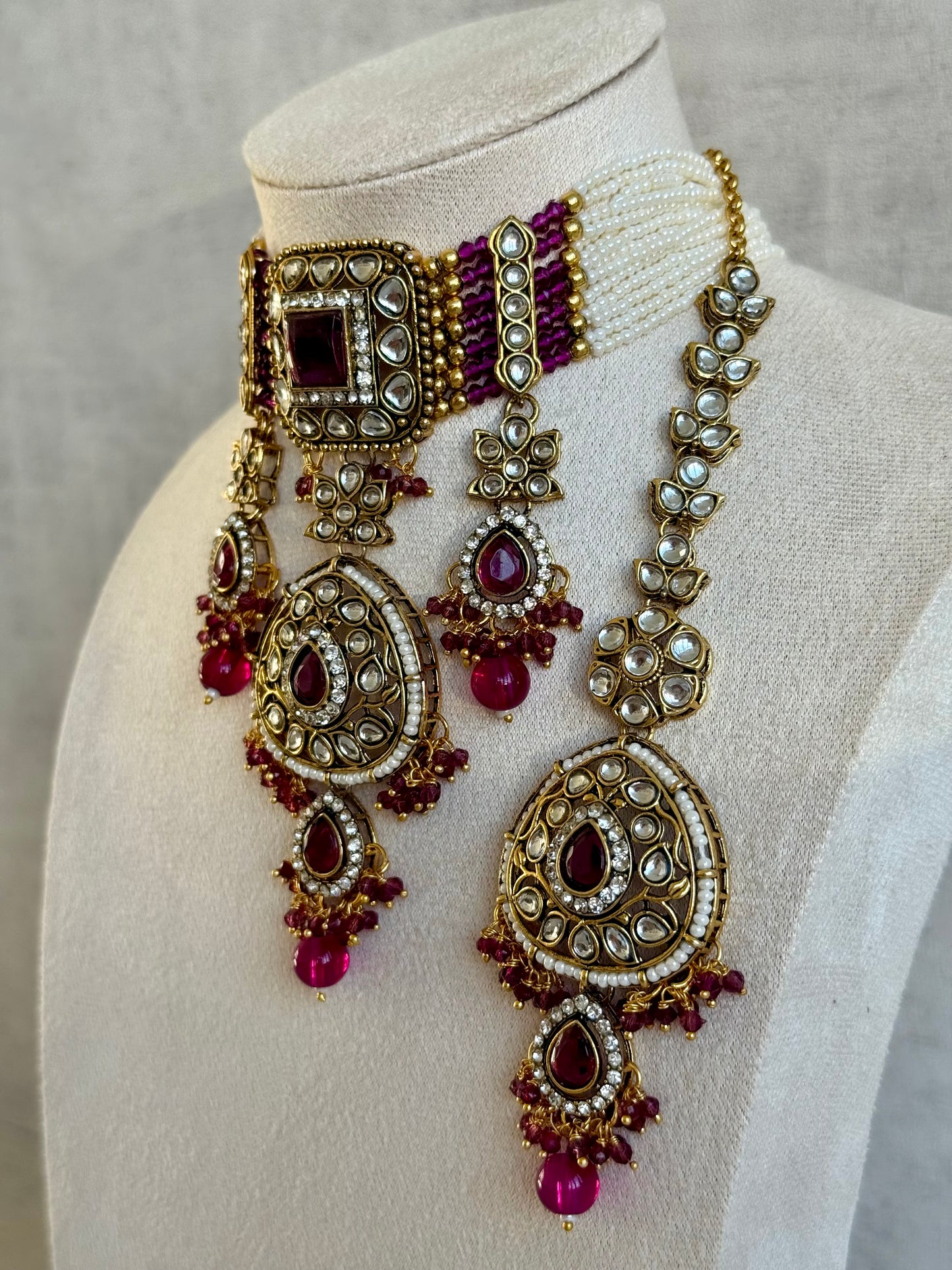 Ayura Designs Zarmeen Choker Set with Earrings & Tikka – Mirror-Cut Stones, Antique Gold Finish and Magenta Beads