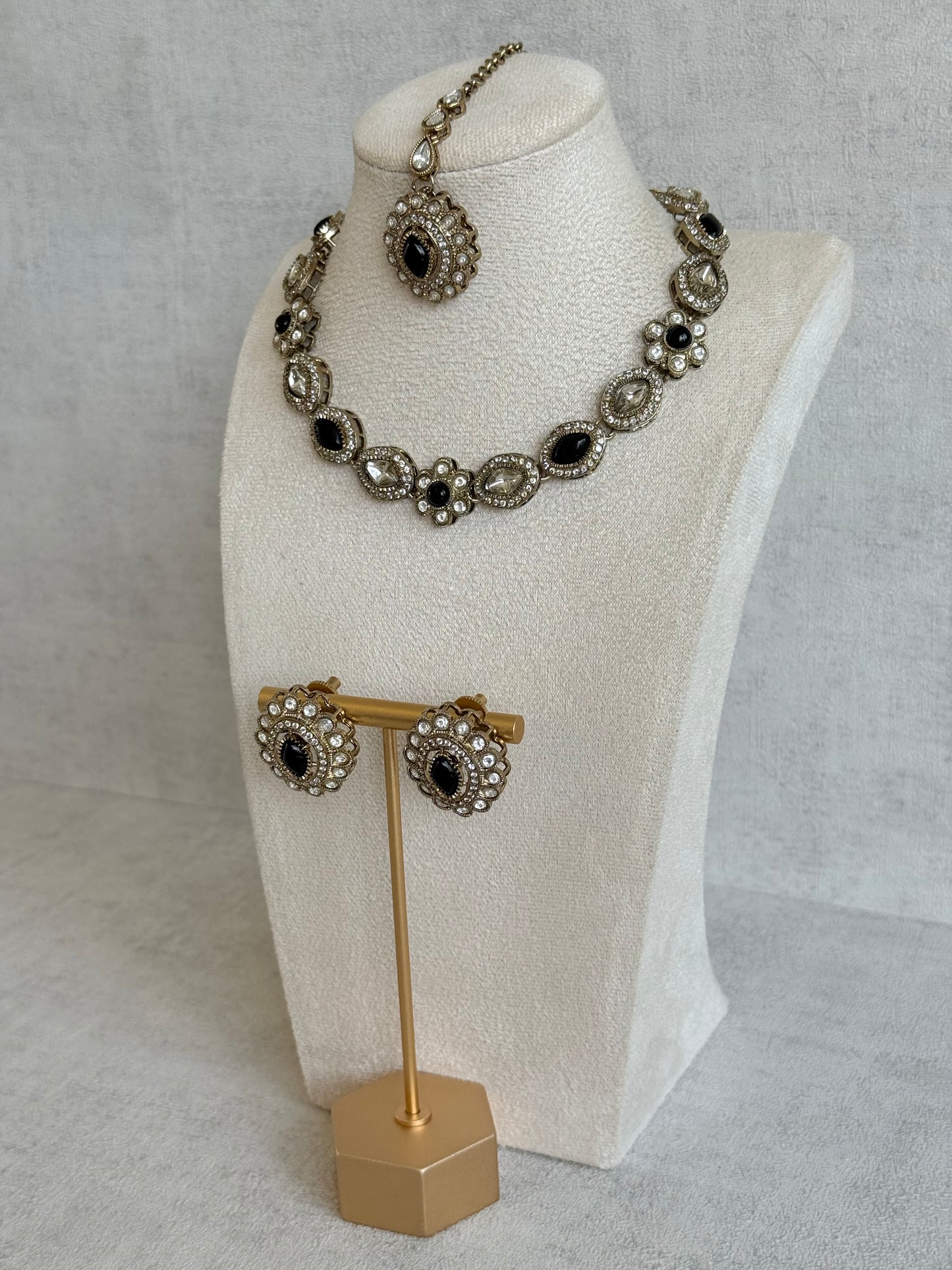 Ayura Designs Ivy Necklace Set with Studs & Tikka – Black Kundan Detailing