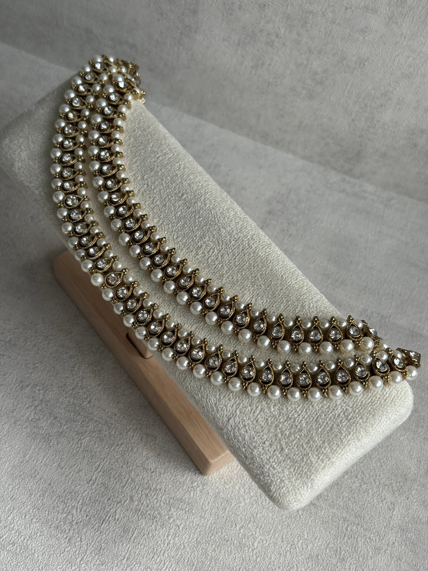 Ayura Designs Chandni Payals – Kundan Anklets with White Pearls & Antique Gold Finish