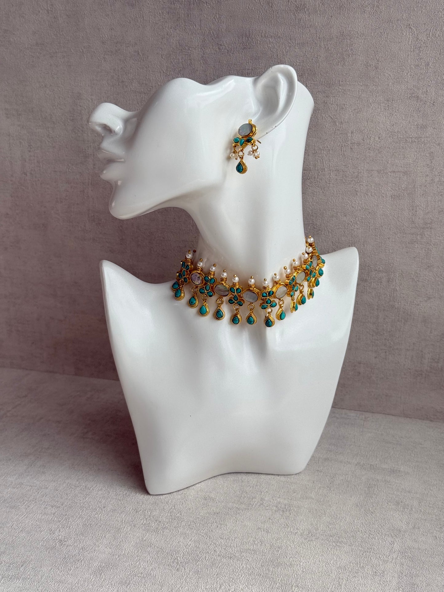 Ayura Designs Rehnuma Kundan Choker Set with Earrings & Turquoise Floral Detailing