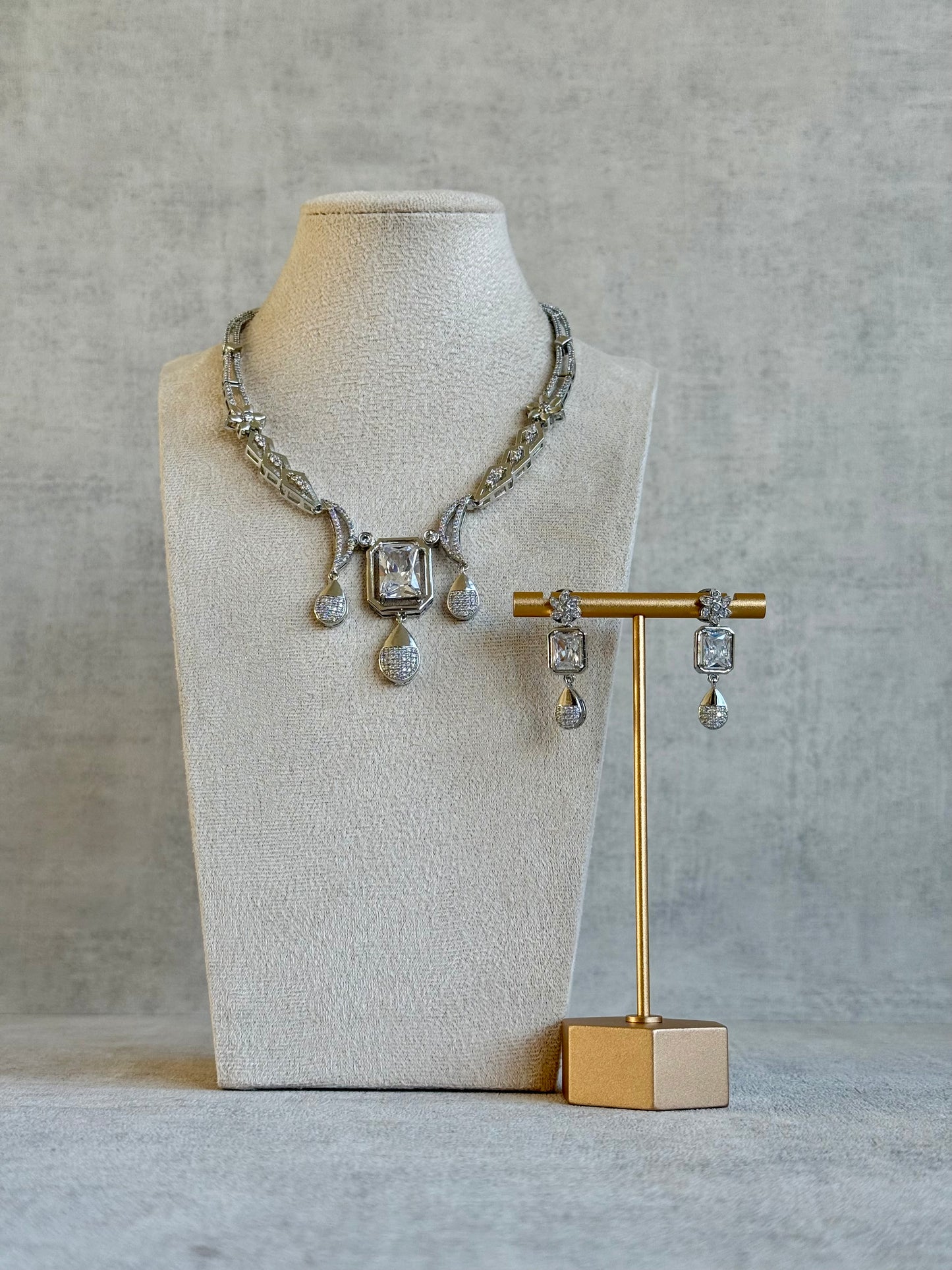 Ayura Designs Estrella Set with Necklace & Earrings – Silver Finish, Moissanite-Inspired Stones and Teardrop Charms
