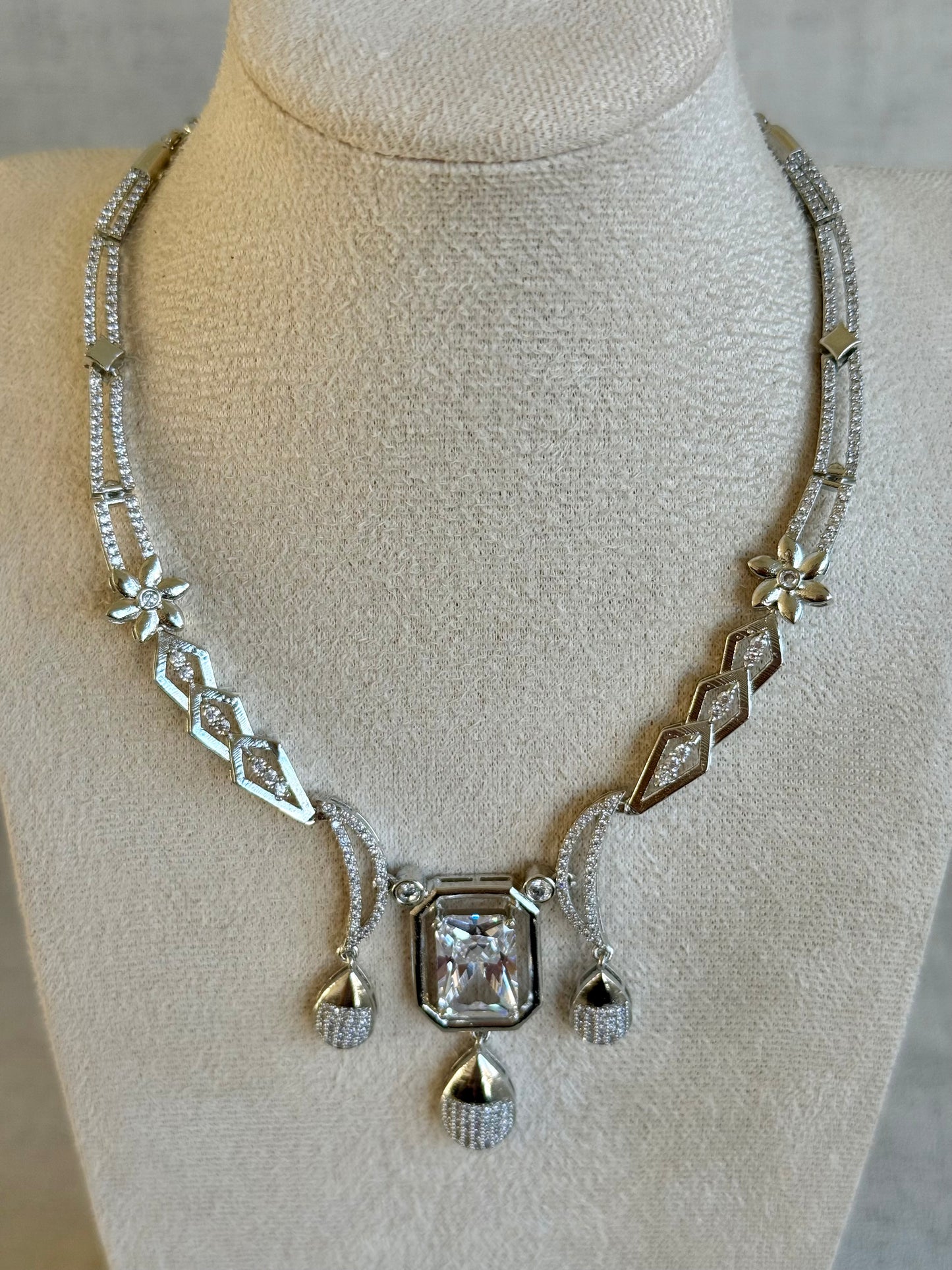 Ayura Designs Estrella Set with Necklace & Earrings – Silver Finish, Moissanite-Inspired Stones and Teardrop Charms