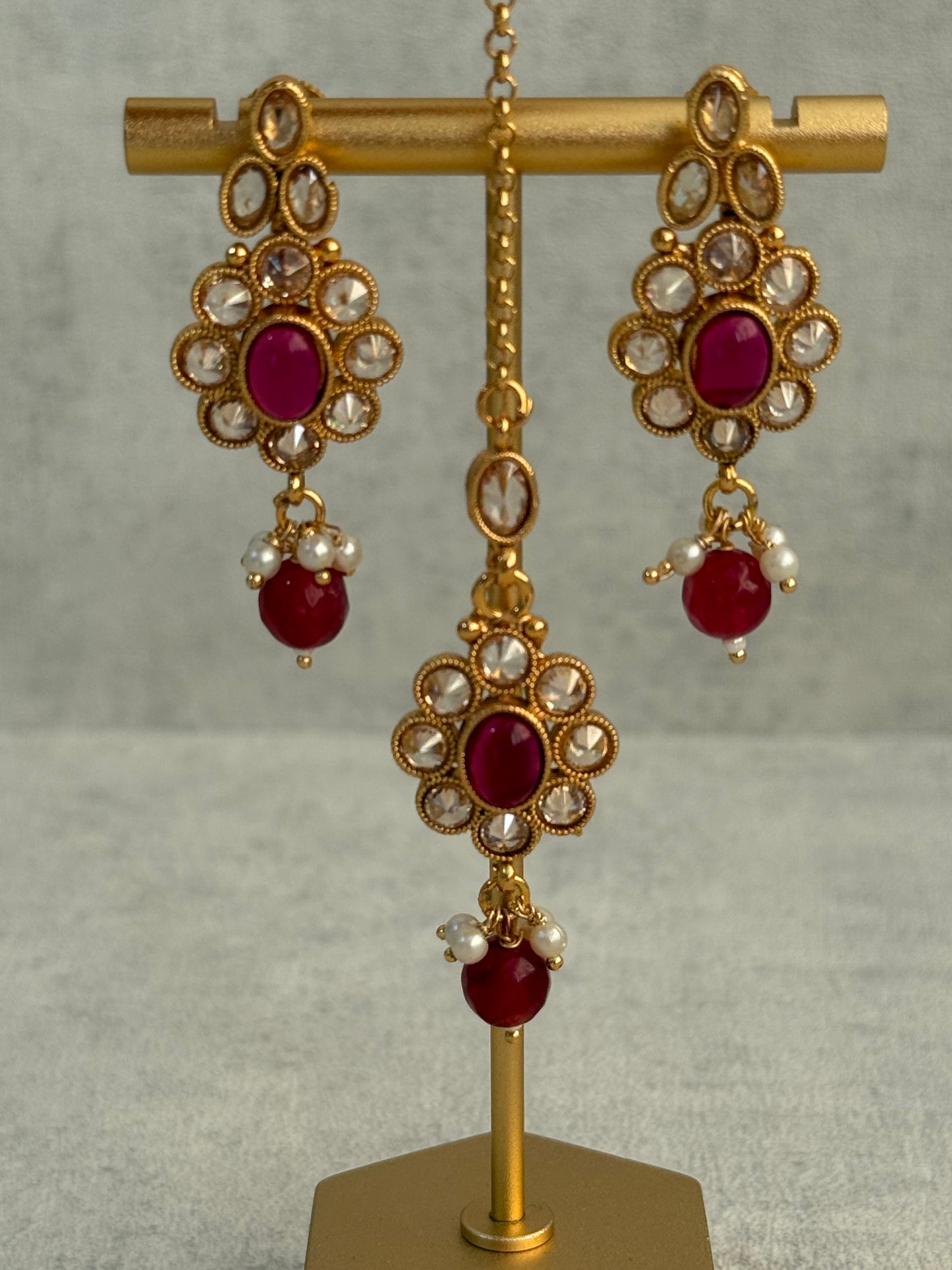 Ayura Designs Biju Set with Necklace, Earrings & Tikka – Fuchsia Pink & Ivory Pearls, Mirror-Cut Stones, Antique Gold Finish