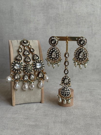 Ayura Designs Ayesha Bridal Set with Necklace, Earrings, Tikka & Passa – Emerald Green Enamel, Mirror-Cut Stones, Pearls & Antique Gold Kundan Detailing