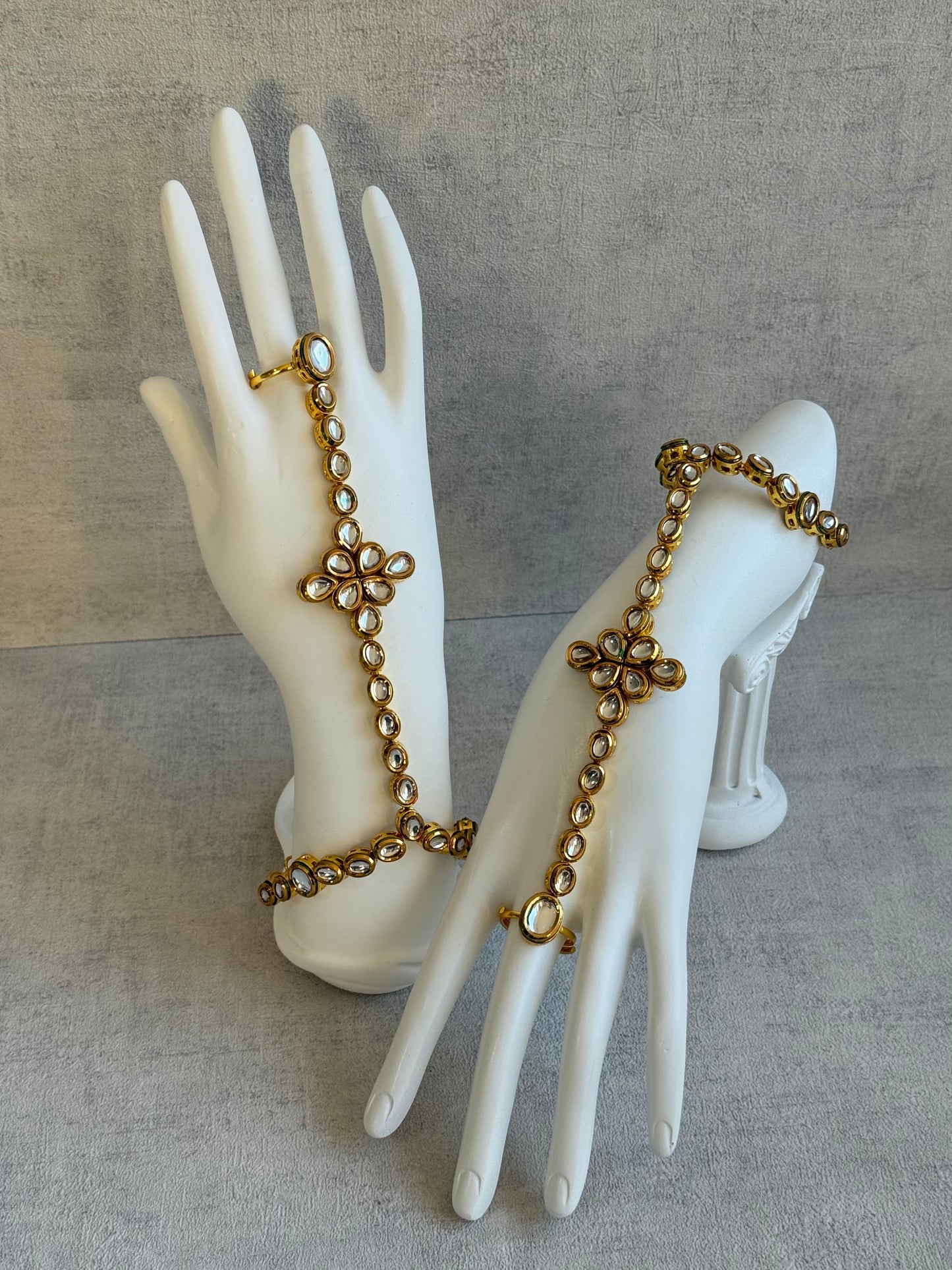 Ayura Designs Raina Haathphool – Kundan Hand Ornament with Floral Motif & Enamel Detailing