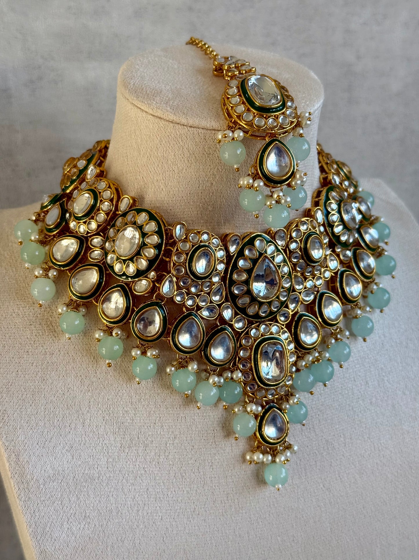 Ayura Designs Jashan Set with Necklace, Earrings, Tikka & Passa – Kundan Detailing, Pearl Drops & Soft Mint Green Beads