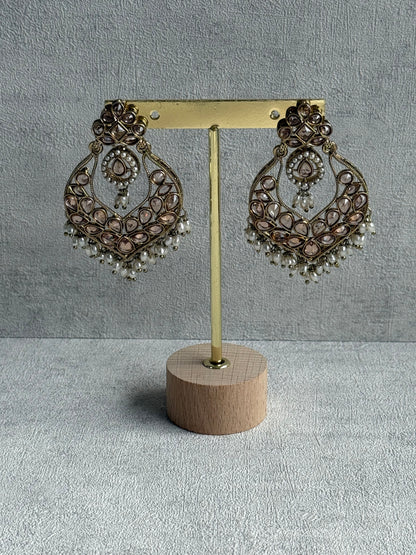 Ayura Designs Damini Tikka Set – Mirror-Cut Champagne Kundan Earrings & Tikka with Pearl Detailing