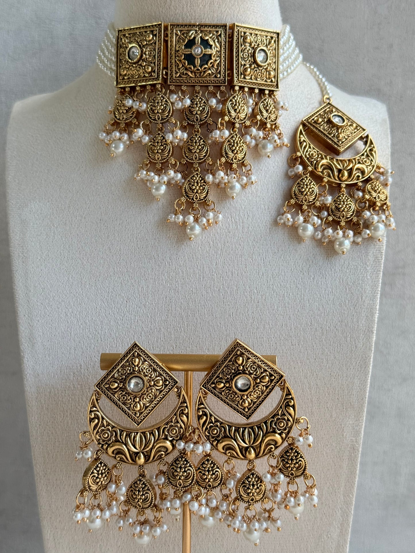 Ayura Designs Samera Choker Set with Earrings & Tikka – Ivory Beads, Pearl Detailing, Green Centre Stone, Floral Motifs & Antique Gold Finish
