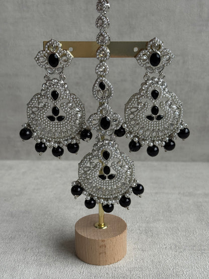 Ayura Designs Zarlish Set – Choker, Earrings & Tikka with Mirror-Cut Stones, Black & White Beads & Silver Finish