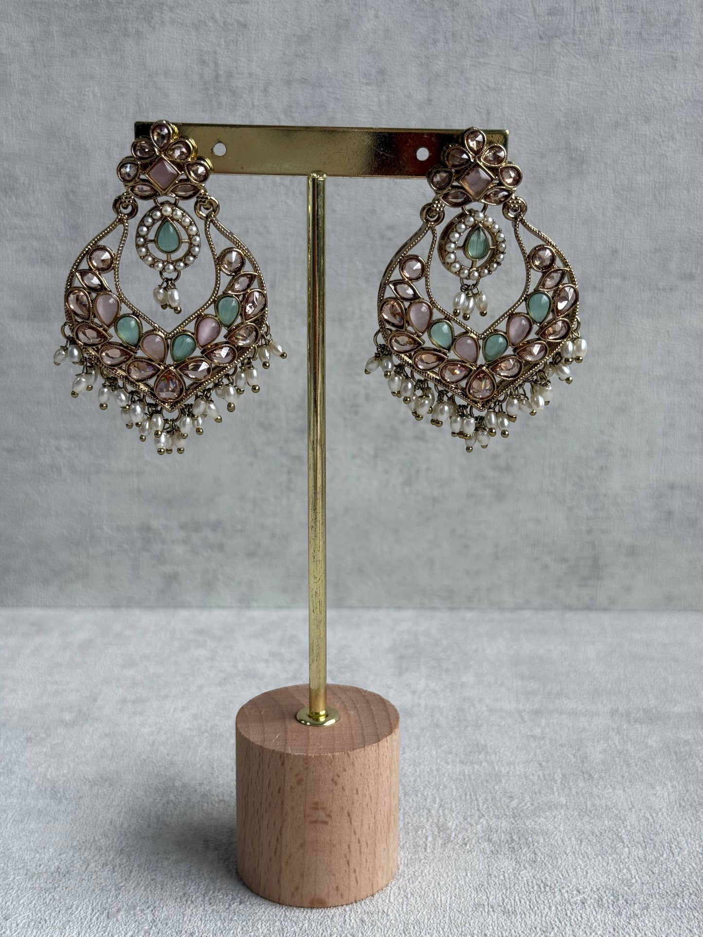Ayura Designs Damini Tikka Set – Mirror-Cut Kundan Earrings & Tikka with Mint & Blush Enamel and Pearl Detailing