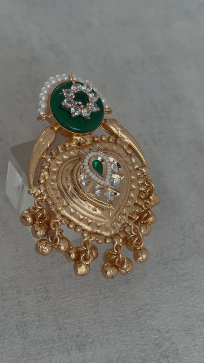 Ayura Designs Sorcha Adjustable Ring – Emerald Green Enamel, Pearl Detailing, Antique Gold & Mirror-Cut Stones