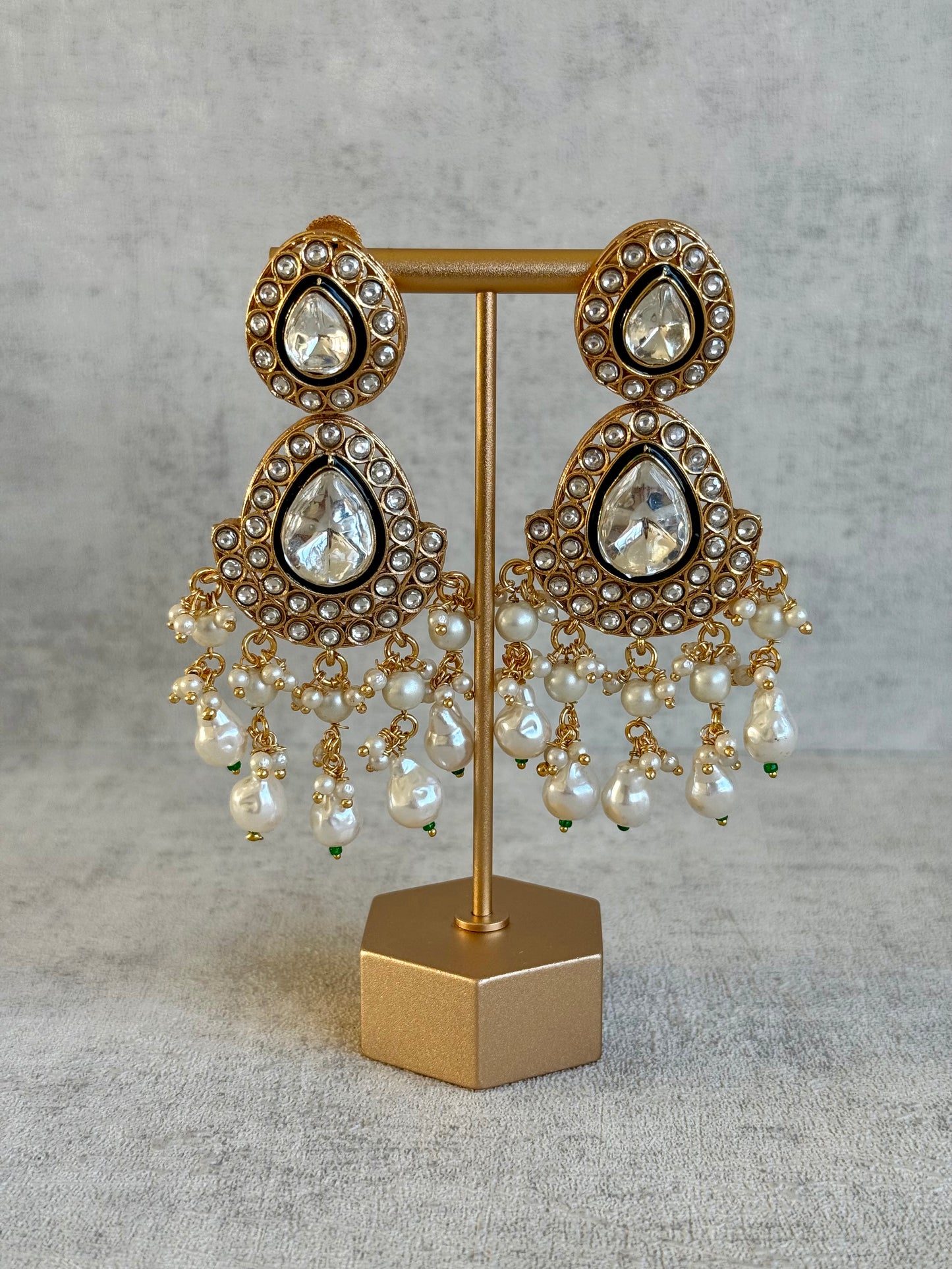 Ayura Designs Ishyat Set with Necklace, Earrings & Tikka – Kundan Detailing, Ivory Pearl Drops