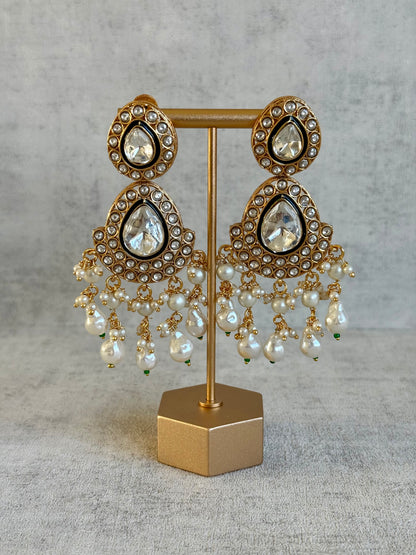 Ayura Designs Ishyat Set with Necklace, Earrings & Tikka – Kundan Detailing, Ivory Pearl Drops