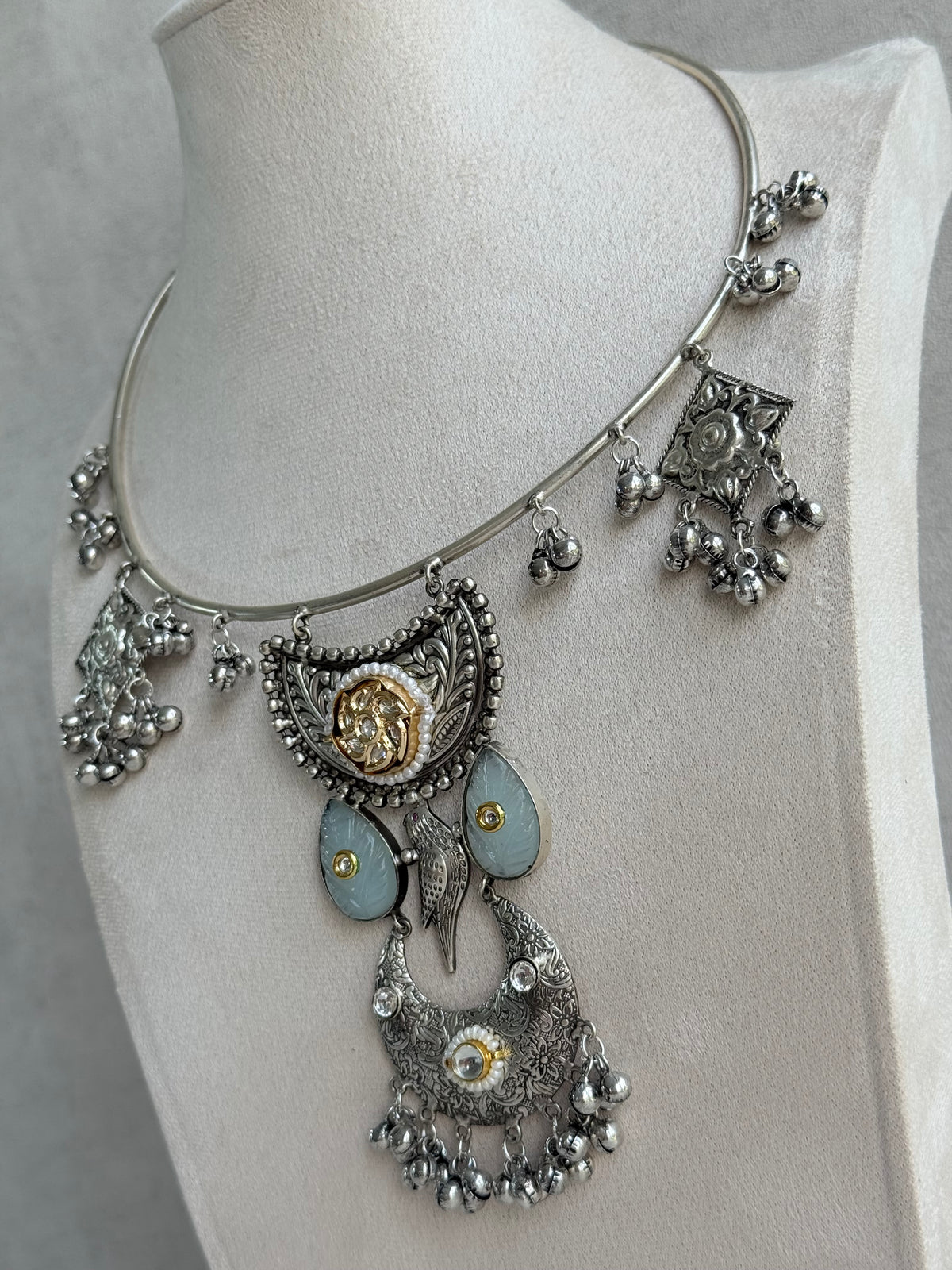 Ayura Designs Jiyana Collar Necklace Set – Dove Grey Carved Teardrop Stones & Oxidised Silver Finish