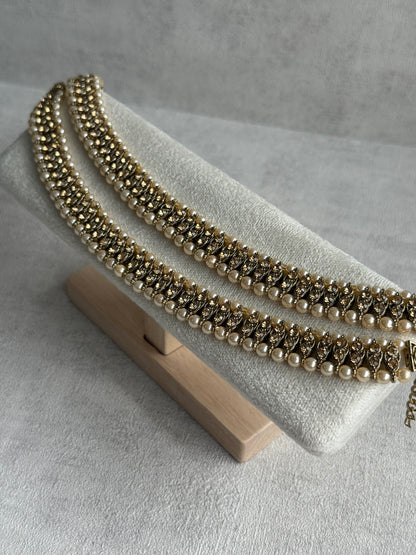 Ayura Designs Chandni Payals – Kundan Anklets with Ivory Pearls & Antique Gold Finish
