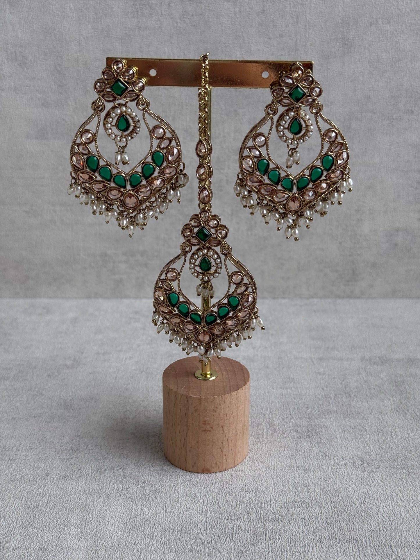 Ayura Designs Damini Tikka Set – Mirror-Cut Kundan Earrings & Tikka with Emerald Green Enamel and Pearl Detailing