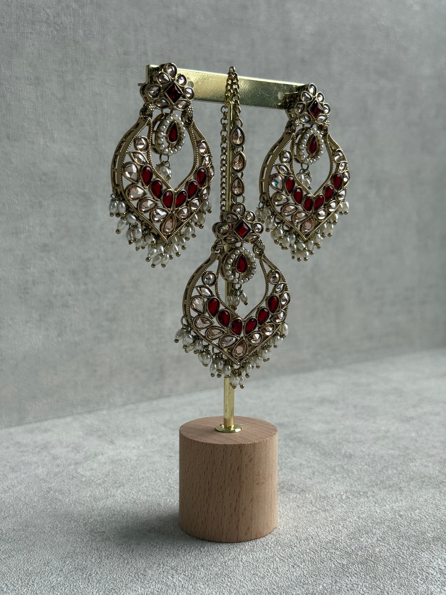 Ayura Designs Damini Tikka Set – Mirror-Cut Kundan Earrings & Tikka with Ruby Red Enamel and Pearl Detailing