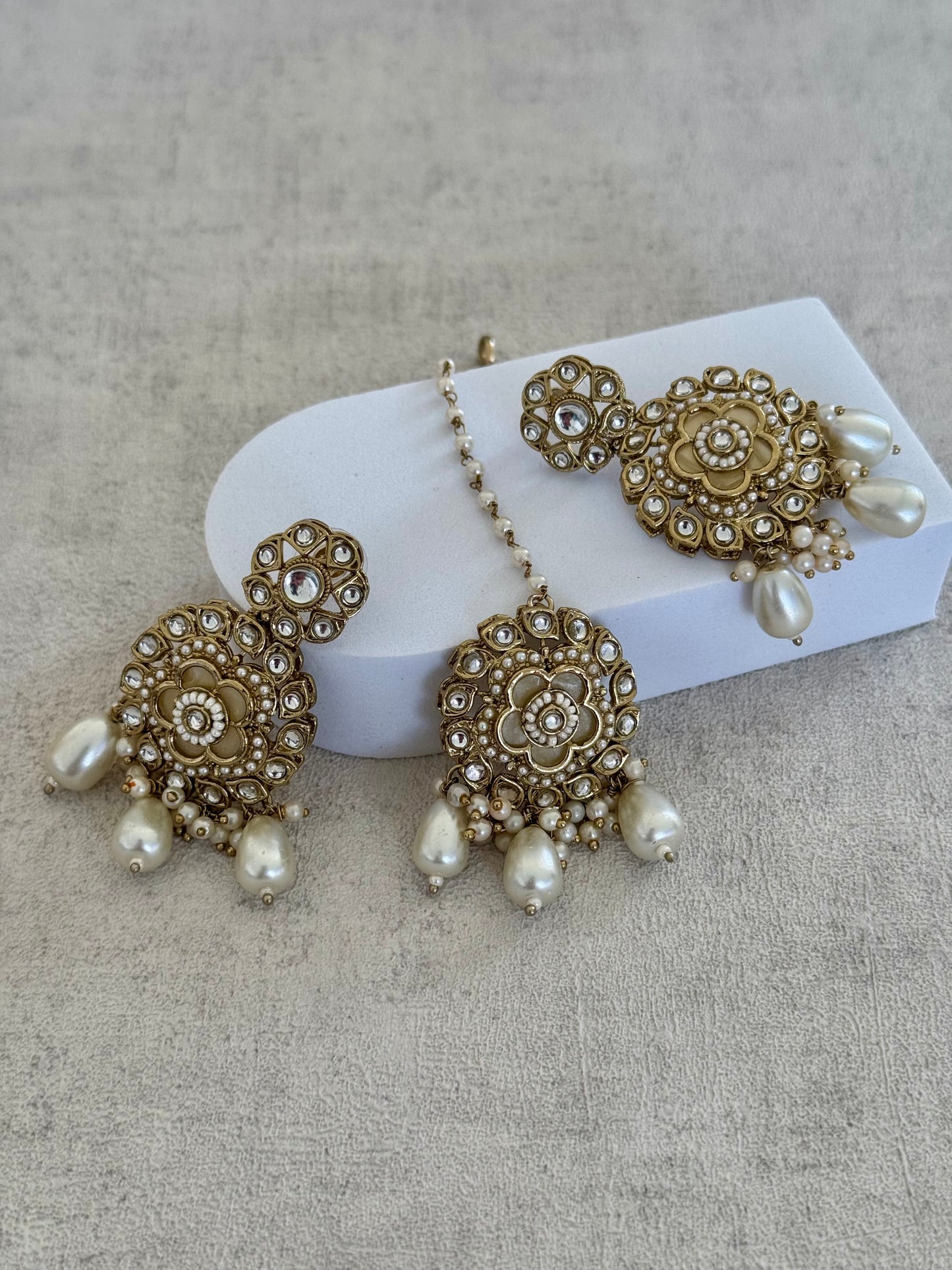 Ayura Designs Suroor Set – Antique Gold Kundan & Pearl Ensemble with Earrings & Tikka