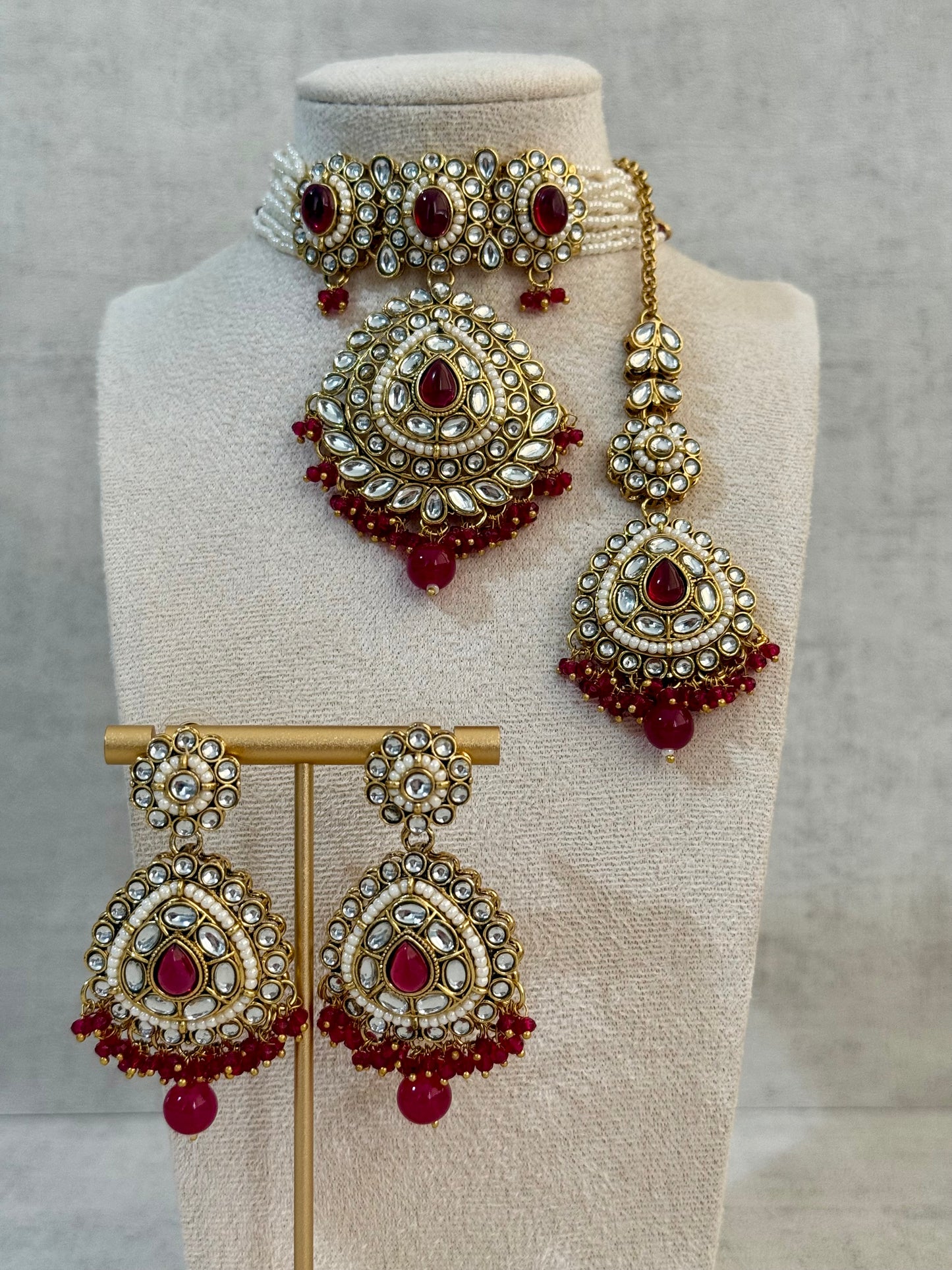 Ayura Designs Tehreem Set with Necklace, Earrings & Tikka – Mirror-Cut Stones, Ruby Red Beads & Antique Gold Finish