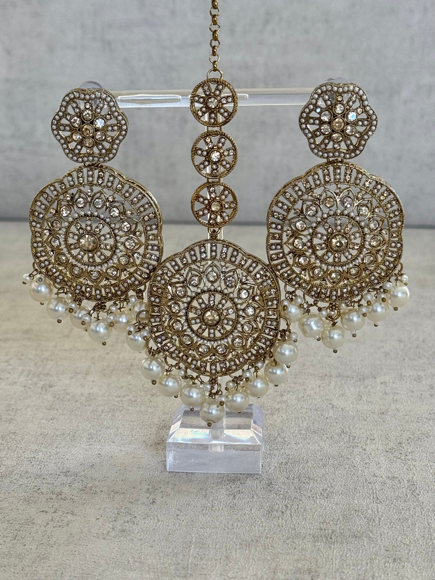 Ayura Designs Eraya Tikka Set – Antique Gold Earrings & Tikka with Pearl Accents