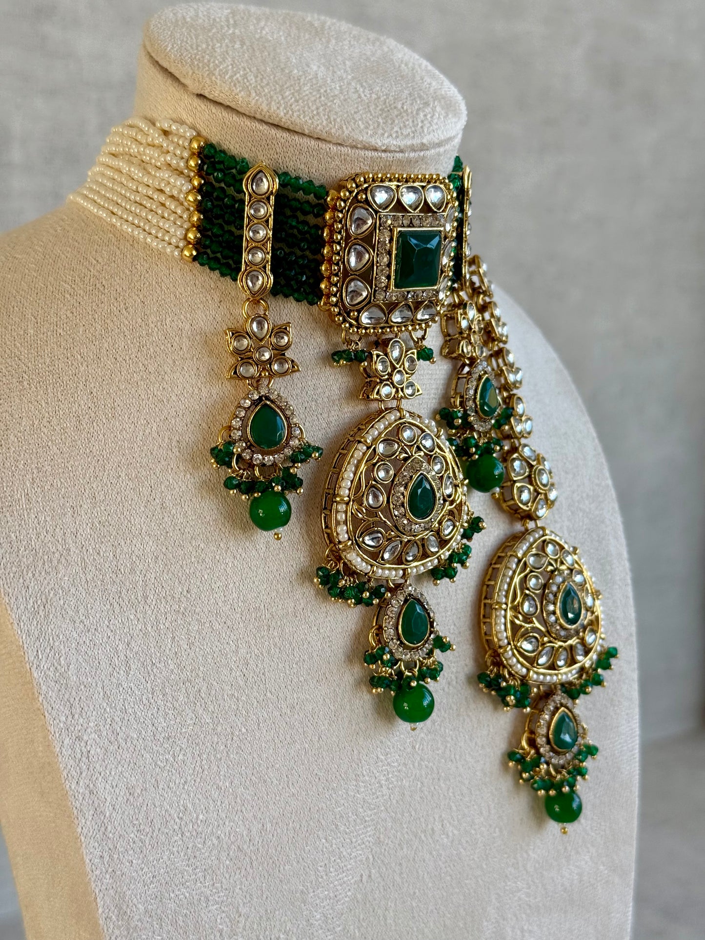 Ayura Designs Zarmeen Choker Set with Earrings & Tikka – Mirror-Cut Stones, Antique Gold Finish and Emerald Green Beads