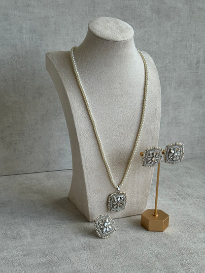 Ayura Designs Roma Pendant Set with Studs & Ring – Silver Beads, Mirror-Cut Polki & Pearl Detailing