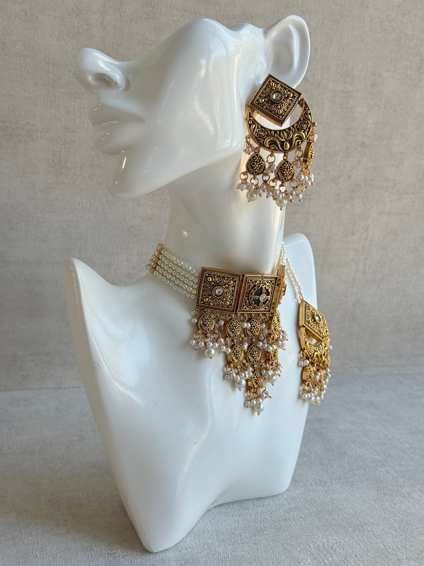 Ayura Designs Samera Choker Set with Earrings & Tikka – Ivory Beads, Pearl Detailing, Green Centre Stone, Floral Motifs & Antique Gold Finish