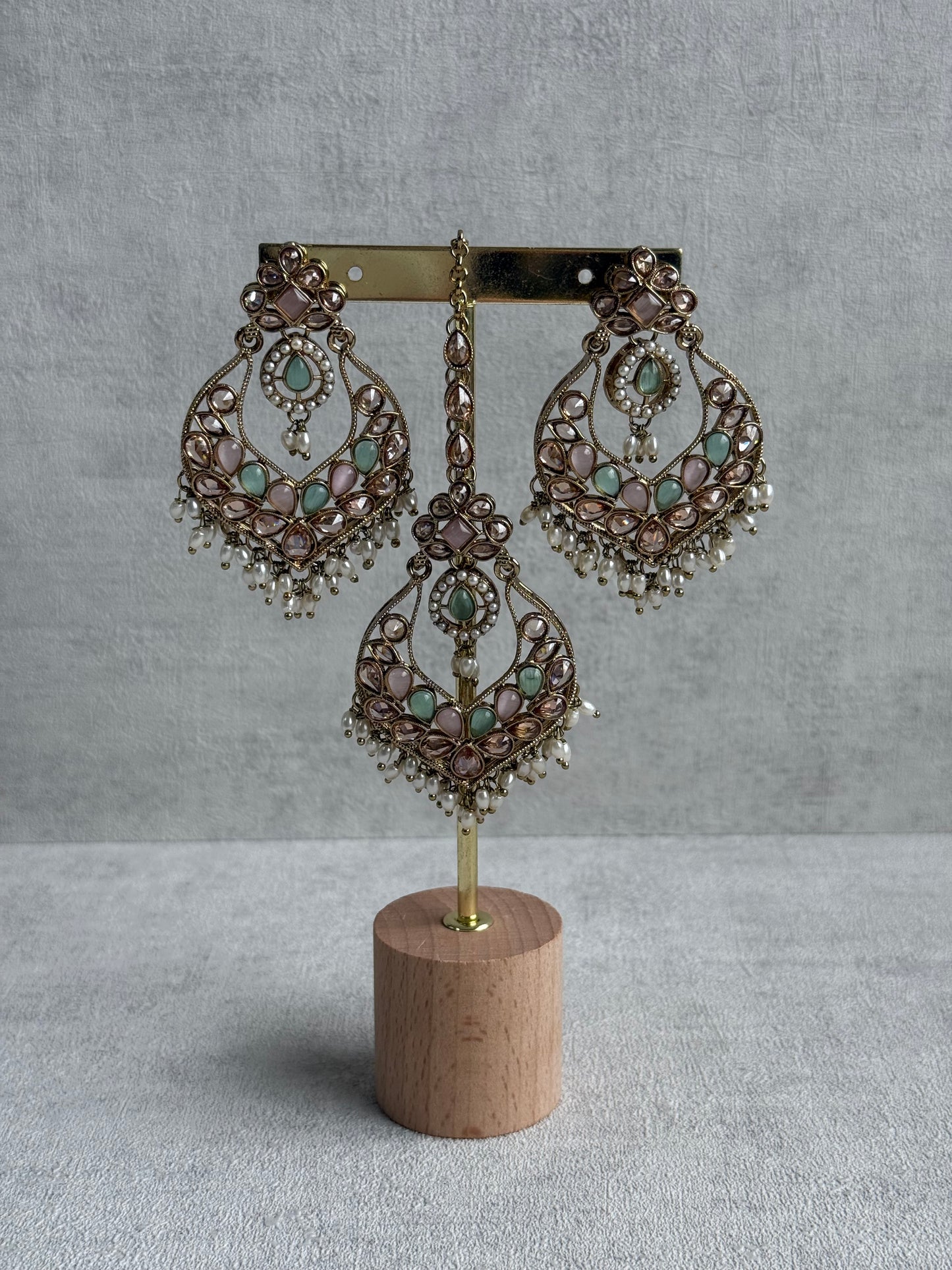 Ayura Designs Damini Tikka Set – Mirror-Cut Kundan Earrings & Tikka with Mint & Blush Enamel and Pearl Detailing