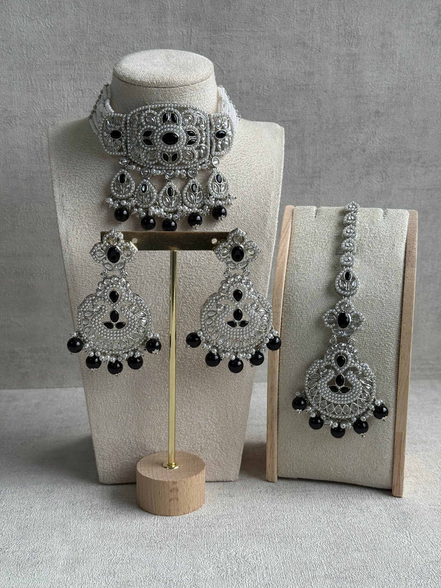 Ayura Designs Zarlish Set – Choker, Earrings & Tikka with Mirror-Cut Stones, Black & White Beads & Silver Finish